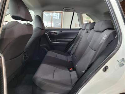 2022 Toyota RAV4 - Thumbnail