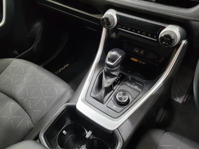 2022 Toyota RAV4 - Thumbnail