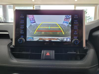 2022 Toyota RAV4 - Thumbnail