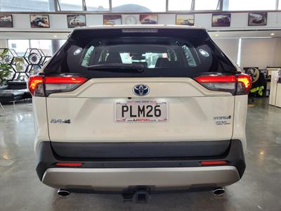 2022 Toyota RAV4 - Thumbnail