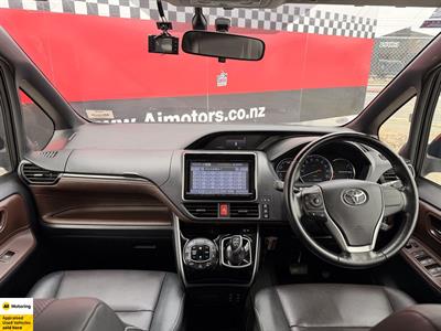 2015 Toyota Esquire - Thumbnail