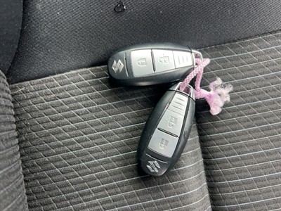 2013 Suzuki Swift - Thumbnail