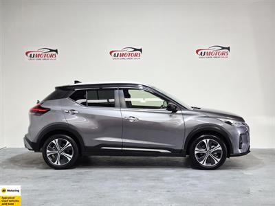 2021 Nissan Kicks - Thumbnail