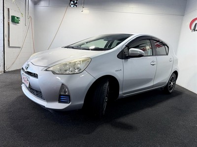 2013 Toyota Aqua - Thumbnail