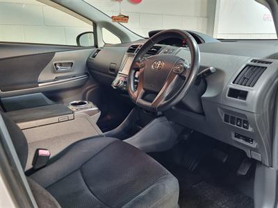 2013 Toyota Prius - Thumbnail