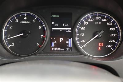 2022 Mitsubishi Outlander - Thumbnail