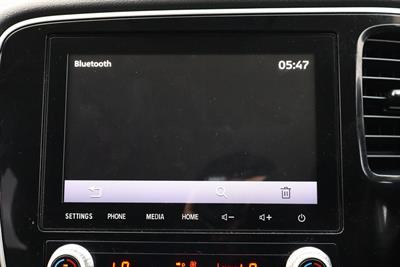 2022 Mitsubishi Outlander - Thumbnail