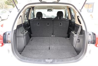 2022 Mitsubishi Outlander - Thumbnail