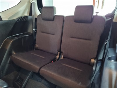 2016 Toyota Sienta - Thumbnail