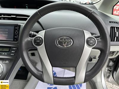 2010 Toyota Prius - Thumbnail