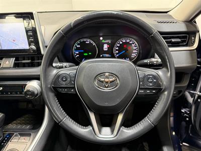 2021 Toyota RAV4 - Thumbnail
