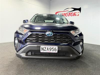 2021 Toyota RAV4 - Thumbnail