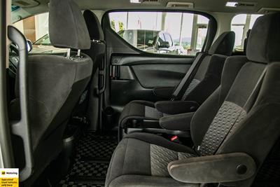 2016 Toyota Vellfire - Thumbnail