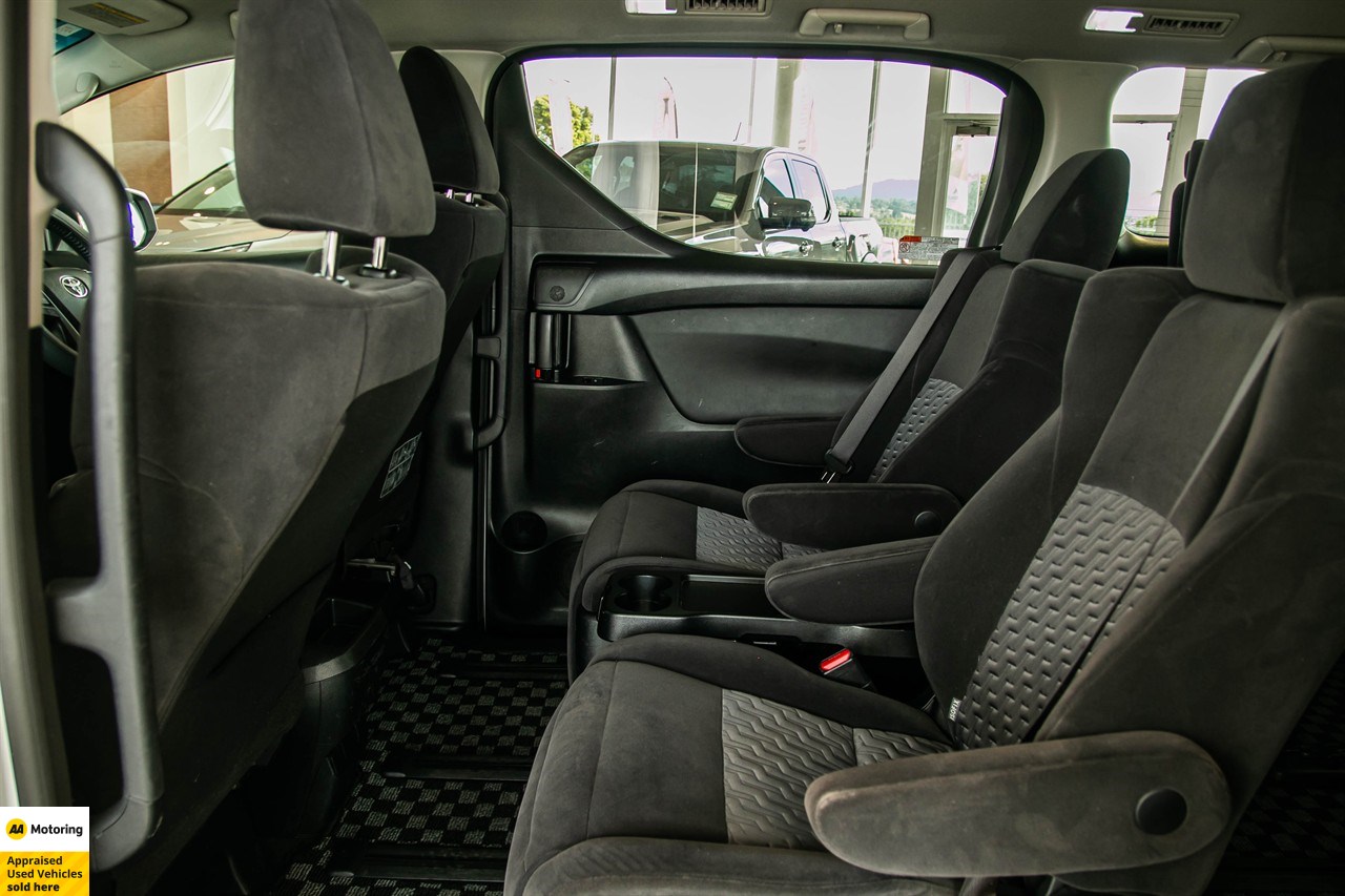 2016 Toyota Vellfire