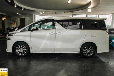 2016 Toyota Vellfire - Thumbnail