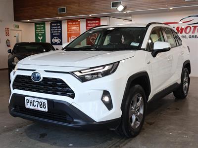 2022 Toyota RAV4 - Thumbnail