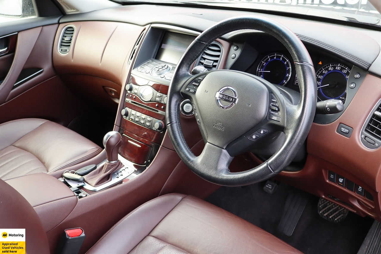 2013 Nissan Skyline