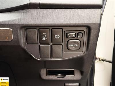 2013 Toyota Prius - Thumbnail