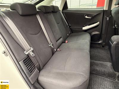 2013 Toyota Prius - Thumbnail