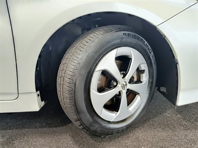 2013 Toyota Prius - Thumbnail