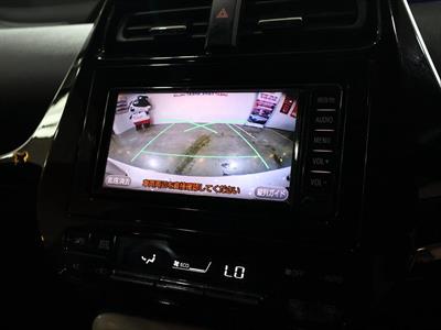 2017 Toyota Prius - Thumbnail