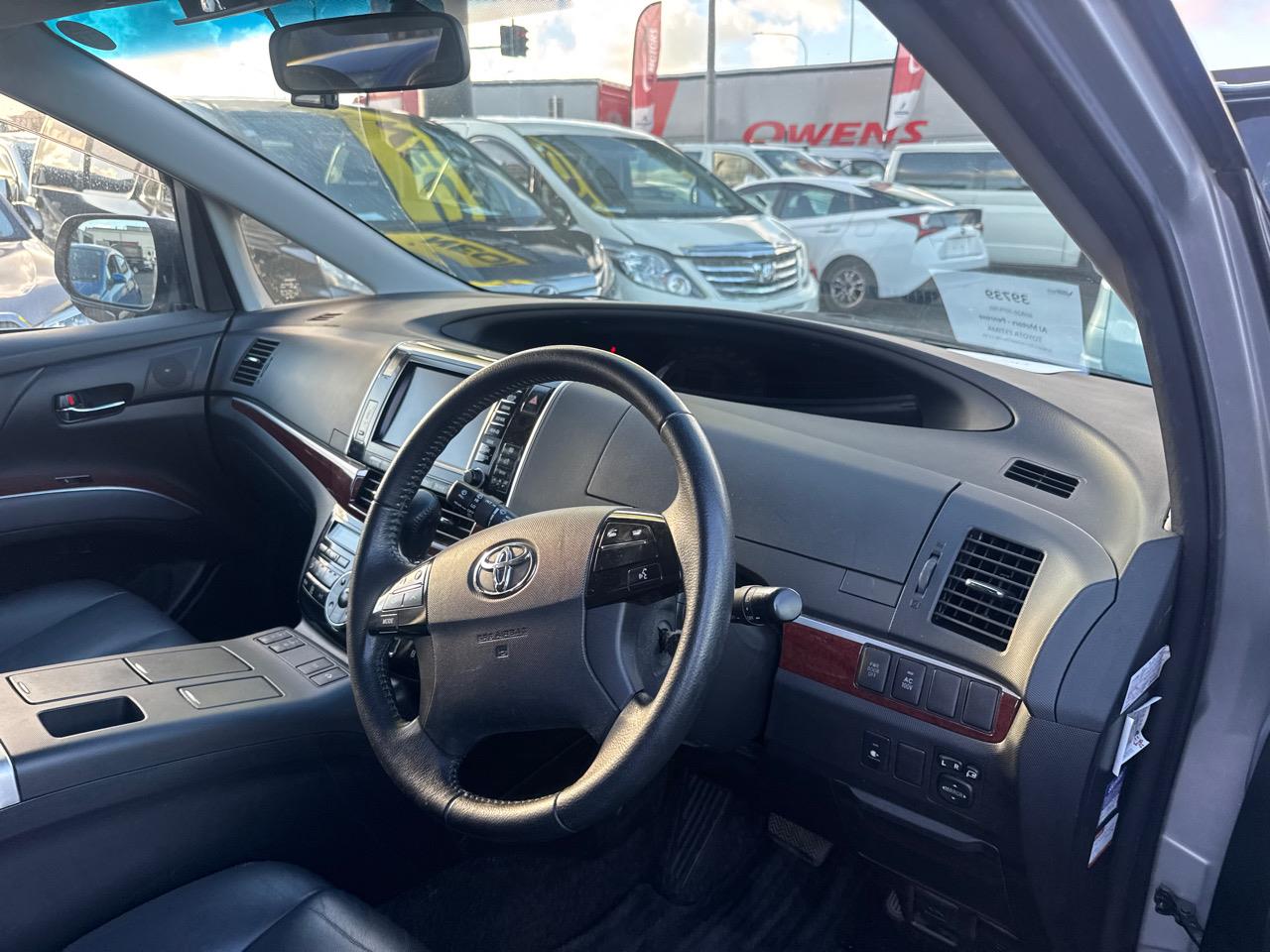 2013 Toyota Estima