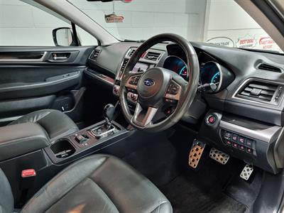 2017 Subaru Outback - Thumbnail