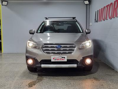 2017 Subaru Outback - Thumbnail
