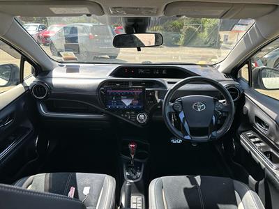 2016 Toyota Aqua - Thumbnail