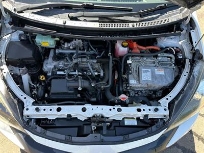 2016 Toyota Aqua - Thumbnail