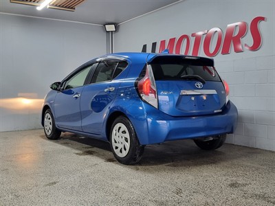 2016 Toyota Aqua - Thumbnail