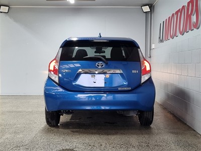 2016 Toyota Aqua - Thumbnail