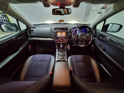 2020 Subaru Outback - Thumbnail