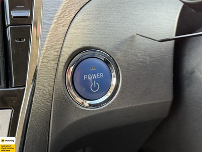 2013 Toyota Prius - Thumbnail