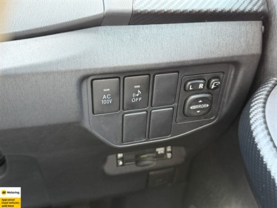 2013 Toyota Prius - Thumbnail