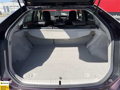 2013 Toyota Prius - Thumbnail