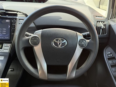 2013 Toyota Prius - Thumbnail