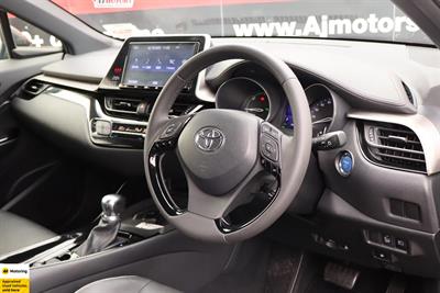 2019 Toyota C-HR - Thumbnail