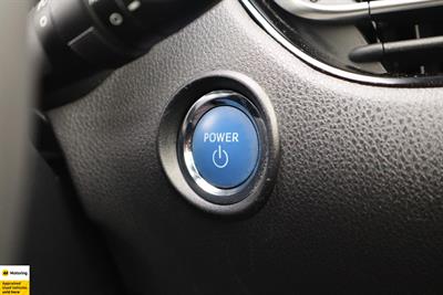 2019 Toyota C-HR - Thumbnail