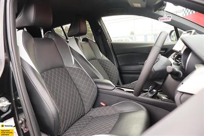 2019 Toyota C-HR - Thumbnail