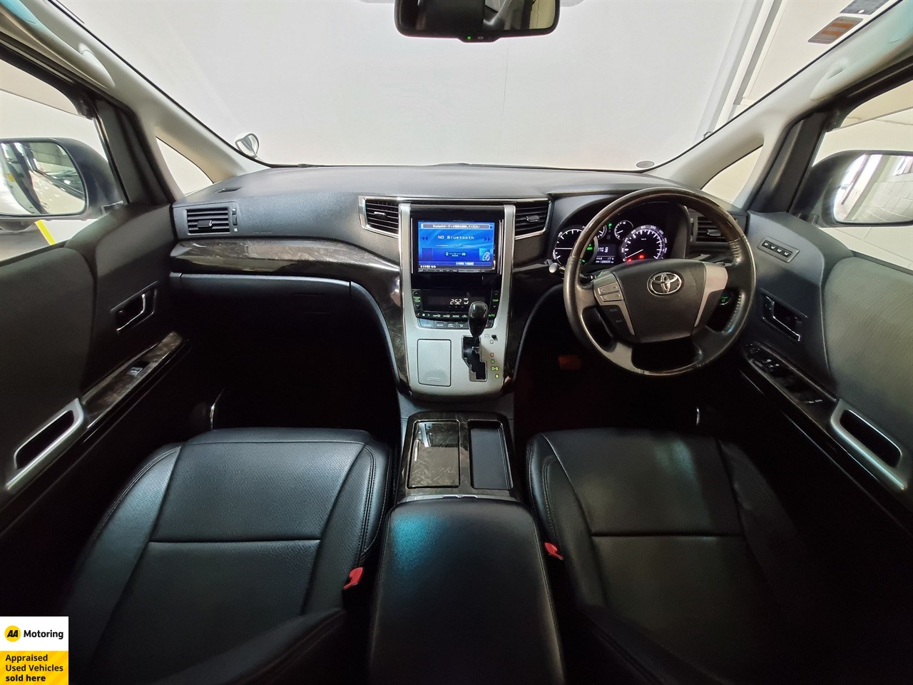 2012 Toyota Alphard