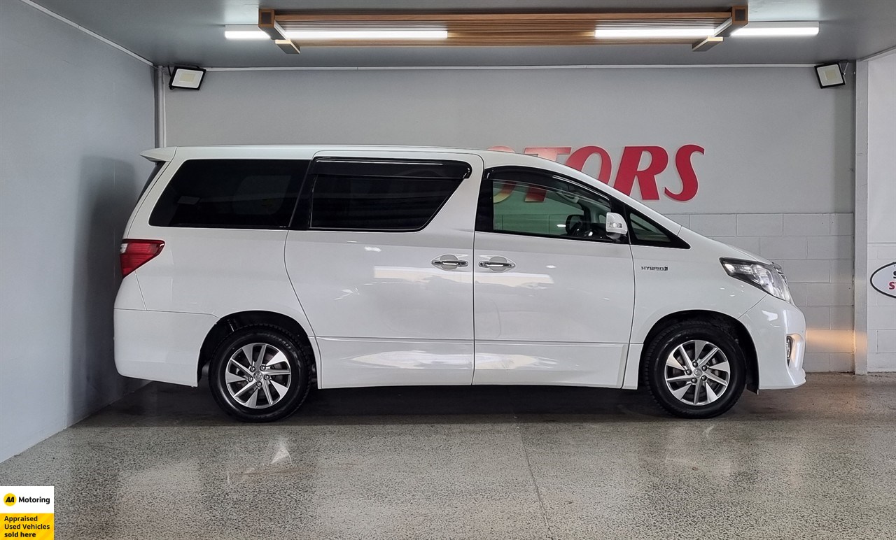 2012 Toyota Alphard