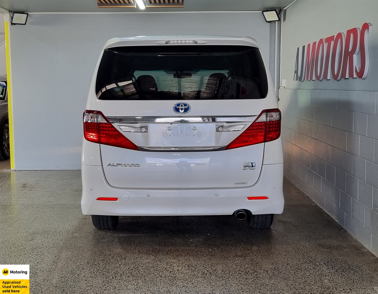 2012 Toyota Alphard