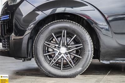 2015 Toyota Spade - Thumbnail