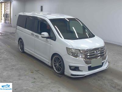 2013 Honda Step Wagon - Thumbnail