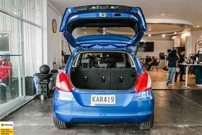 2016 Suzuki Swift - Thumbnail