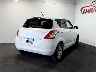 2014 Suzuki Swift - Thumbnail