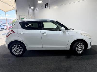 2014 Suzuki Swift - Thumbnail