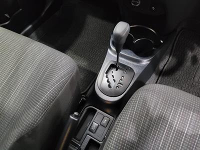2018 Toyota Vitz - Thumbnail