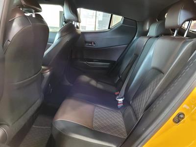 2018 Toyota C-HR - Thumbnail